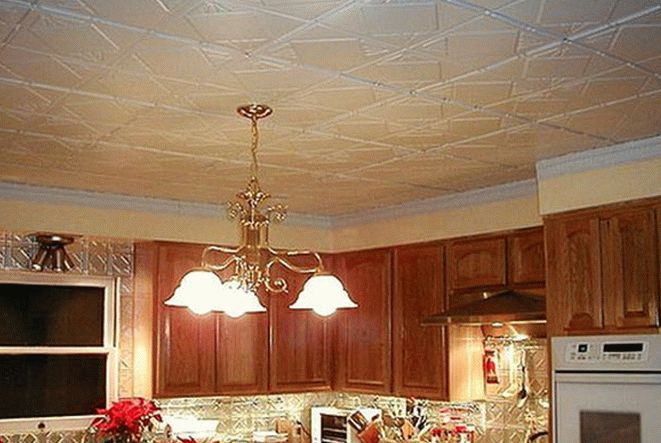 ПВХ плитка для кухонного потолка