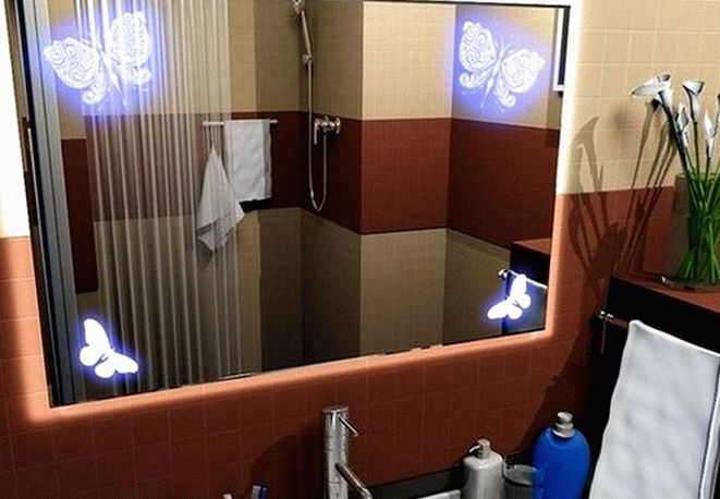 Зеркало в ванную комнату с декоративной подсветкой