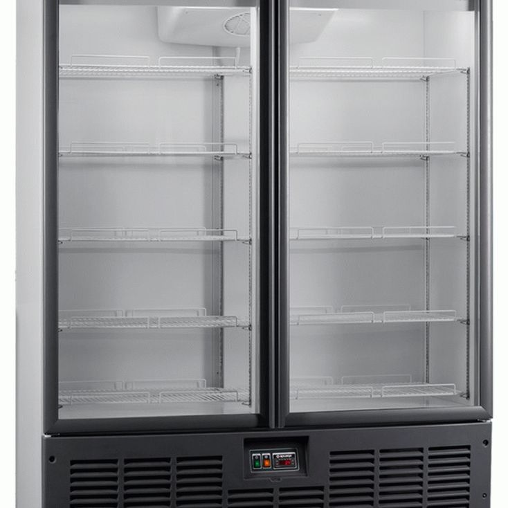 Современный холодильный шкаф