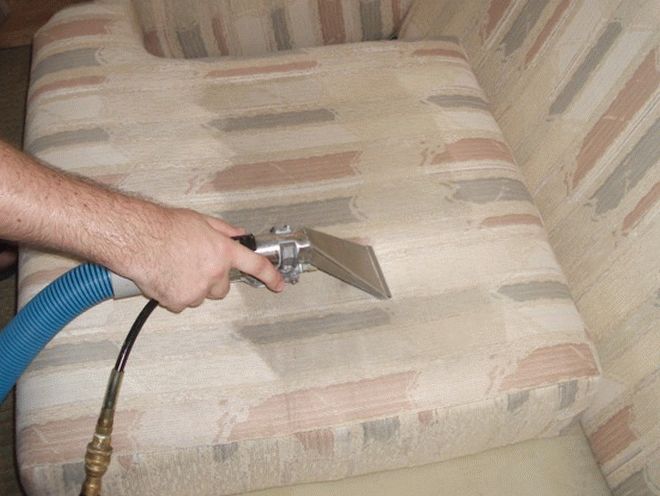 особенности чистки диванов в домашних условиях