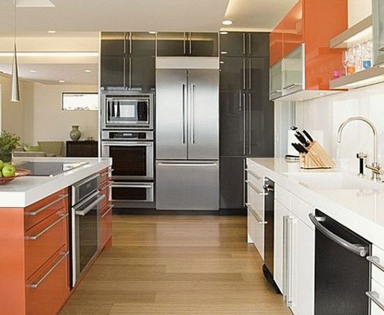 Использование персикового цвета в интерьере кухни