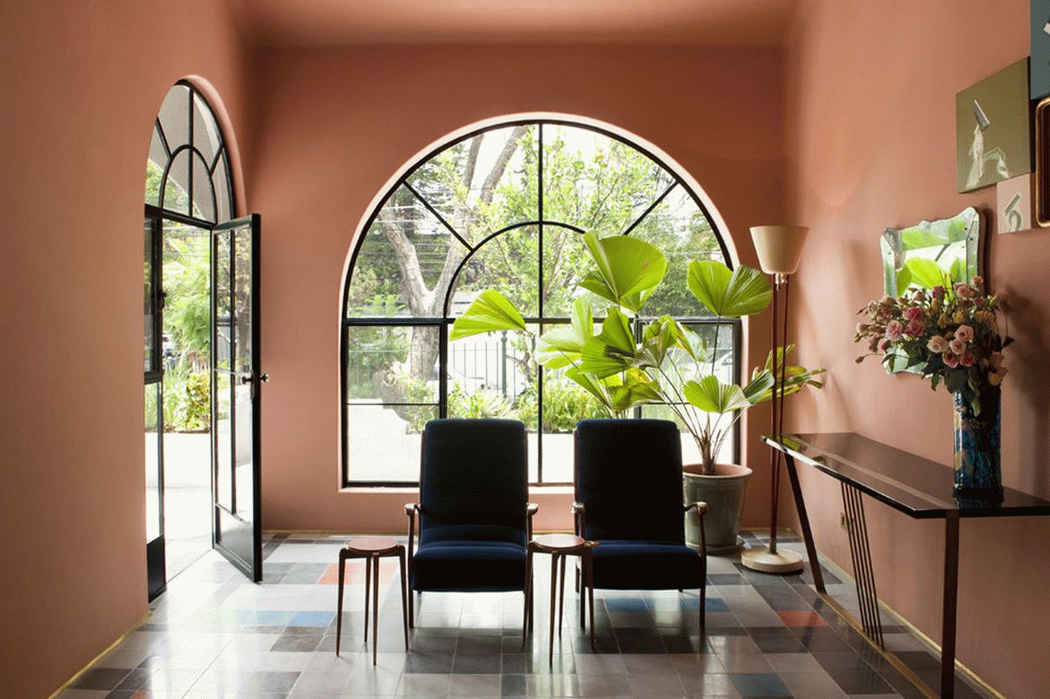 Красочный мексиканский отель с классическим европейским дизайном