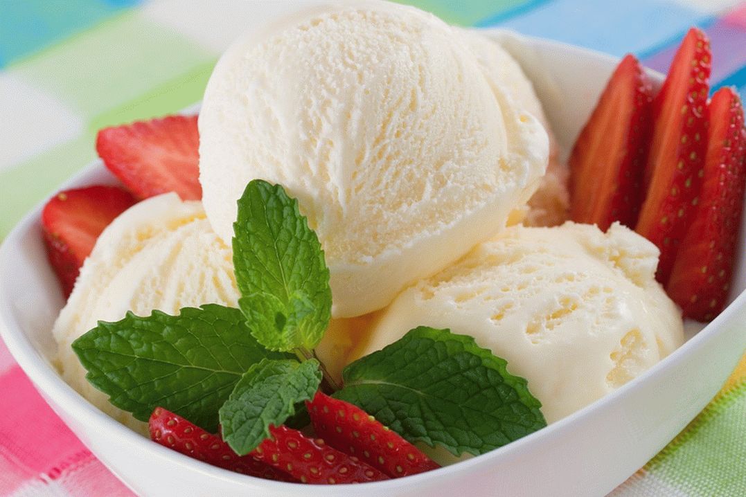 Йогуртовое мороженое с фруктами