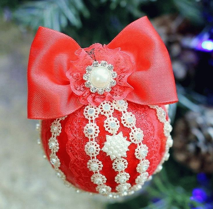 новогодние игрушки