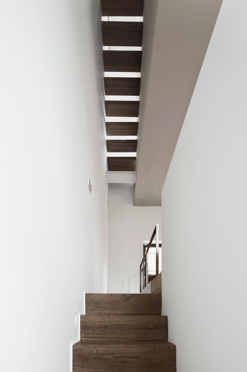 vertikalnyj-loft-v-duxe-eshera6