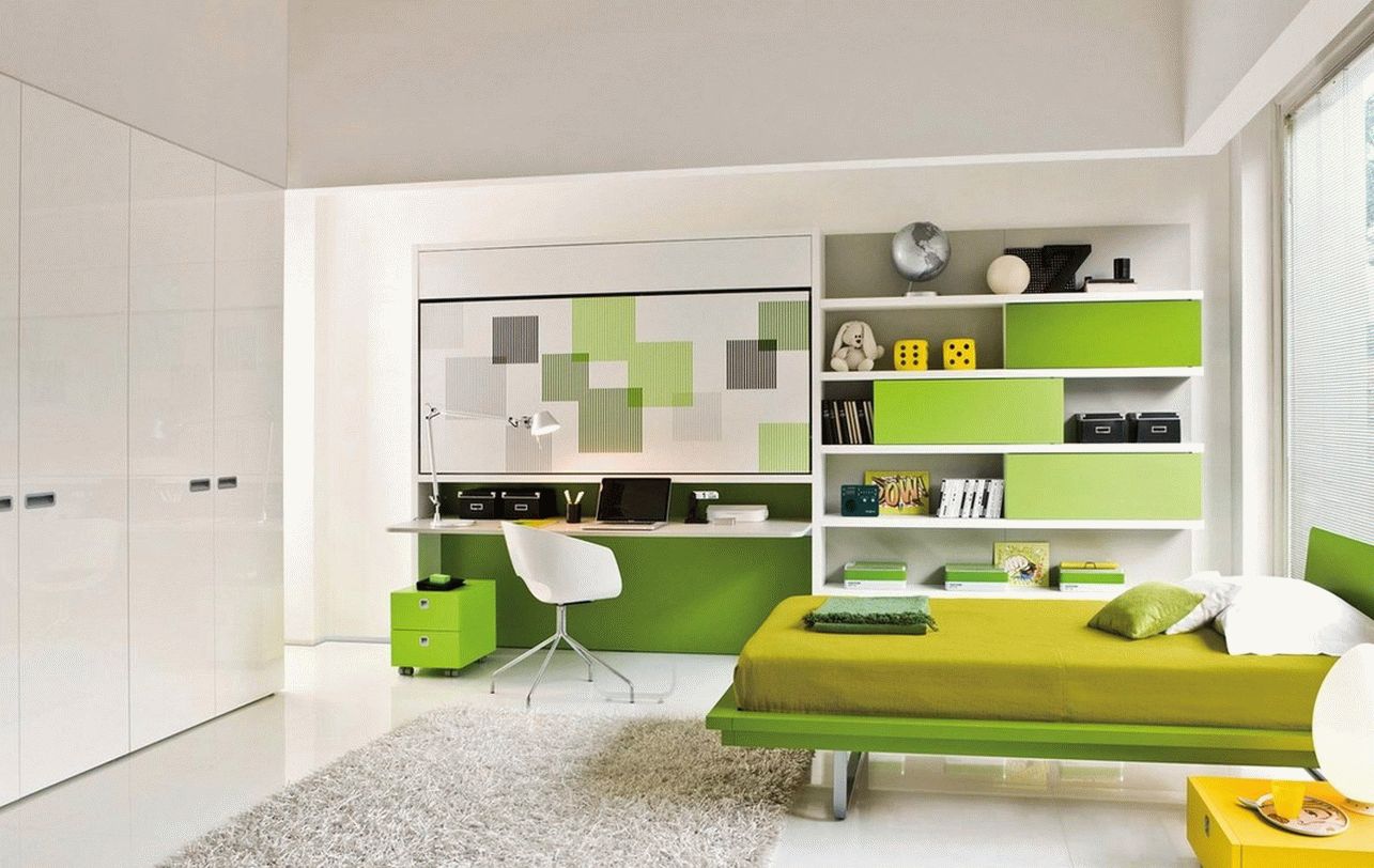 Хорошо будет смотреться салатовый или зеленый диван в комнате со светлыми стенами