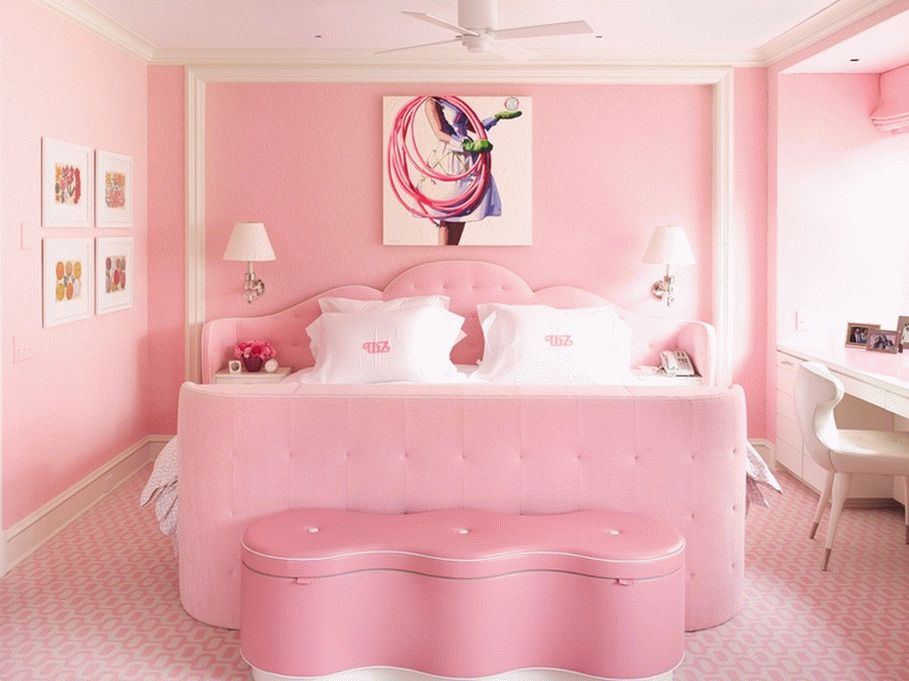 Современная розовая спальня для двоих