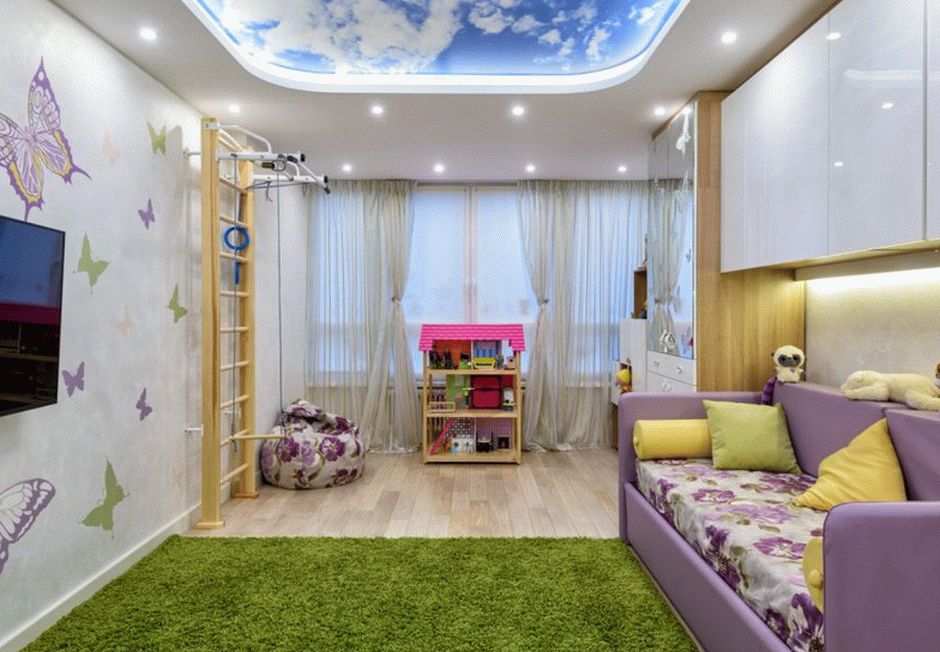 Дизайн натяжного потолка для детской комнаты