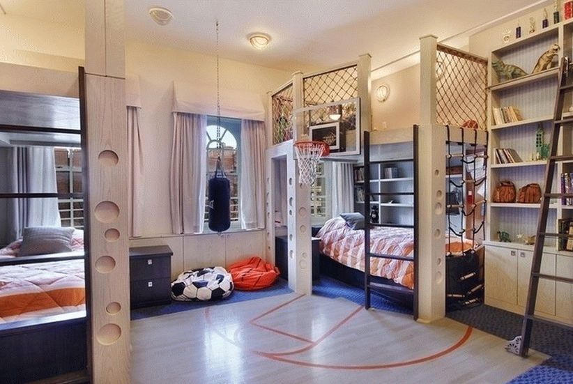 Детская комната в спортивном стиле для двух мальчиков
