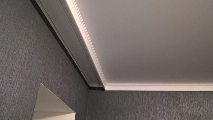 Как правильно подобрать размер плинтуса для комнаты