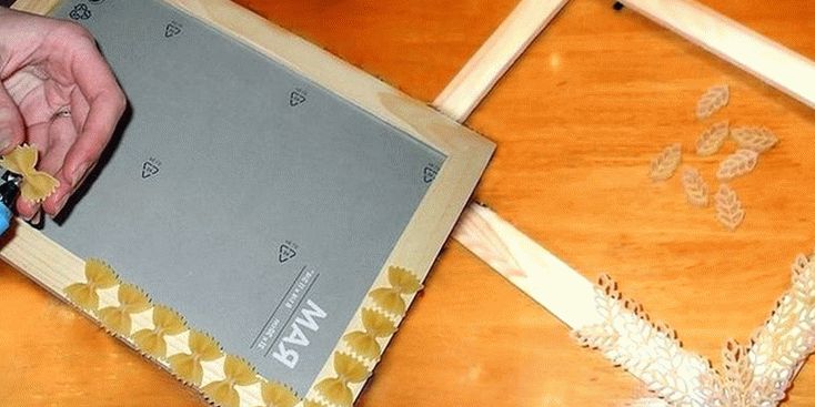 Декор рамки макаронами своими урками Рамка из макарон своими руками